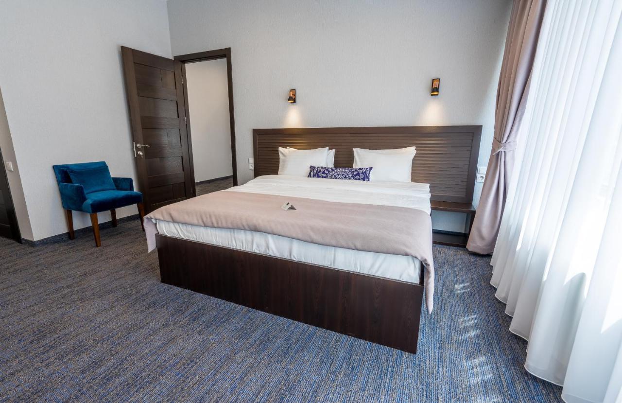 Hotel Bella Casa Тбилиси Екстериор снимка