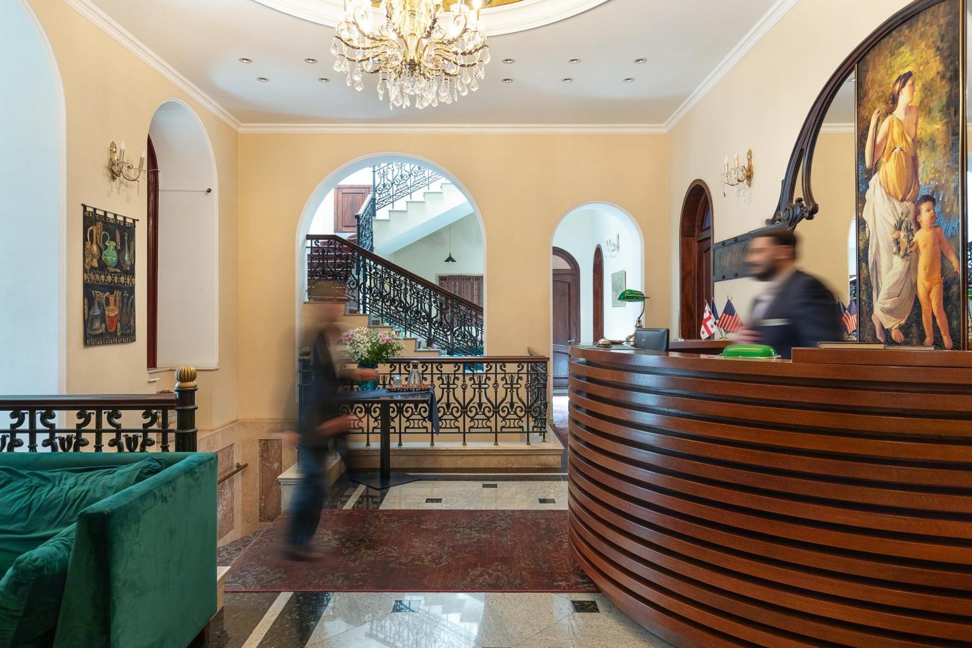 Hotel Bella Casa Тбилиси Екстериор снимка