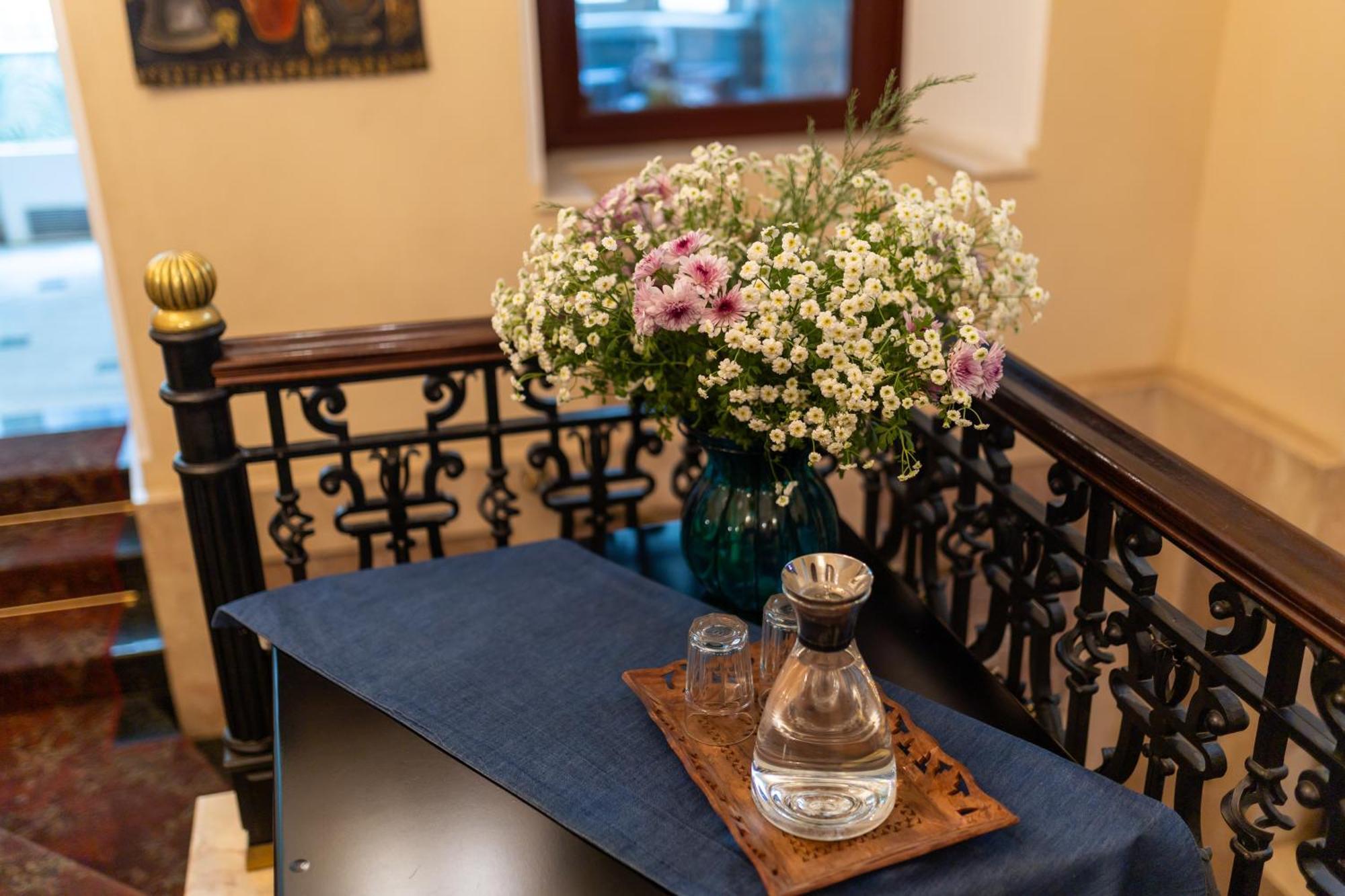 Hotel Bella Casa Тбилиси Екстериор снимка