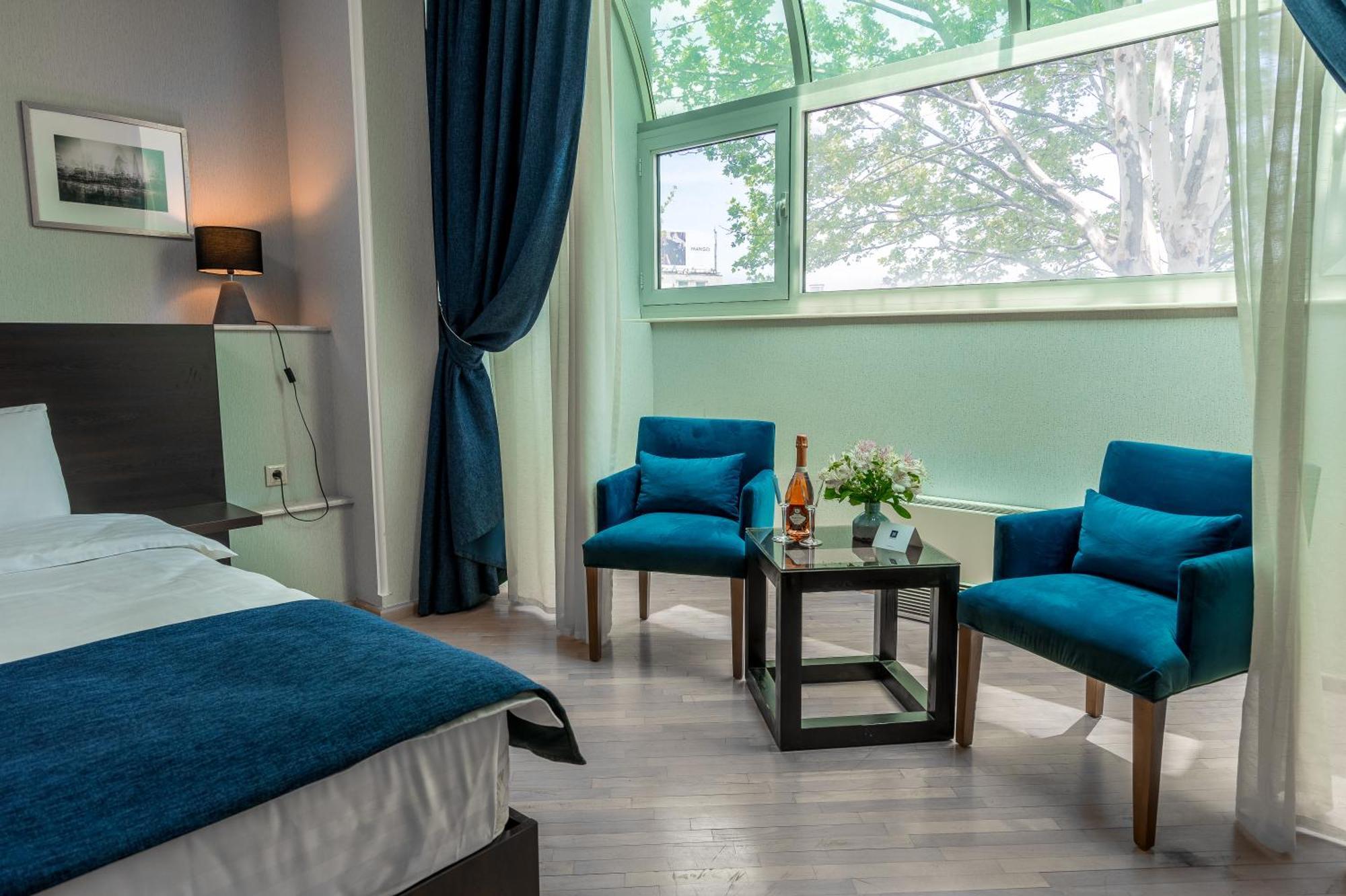 Hotel Bella Casa Тбилиси Екстериор снимка