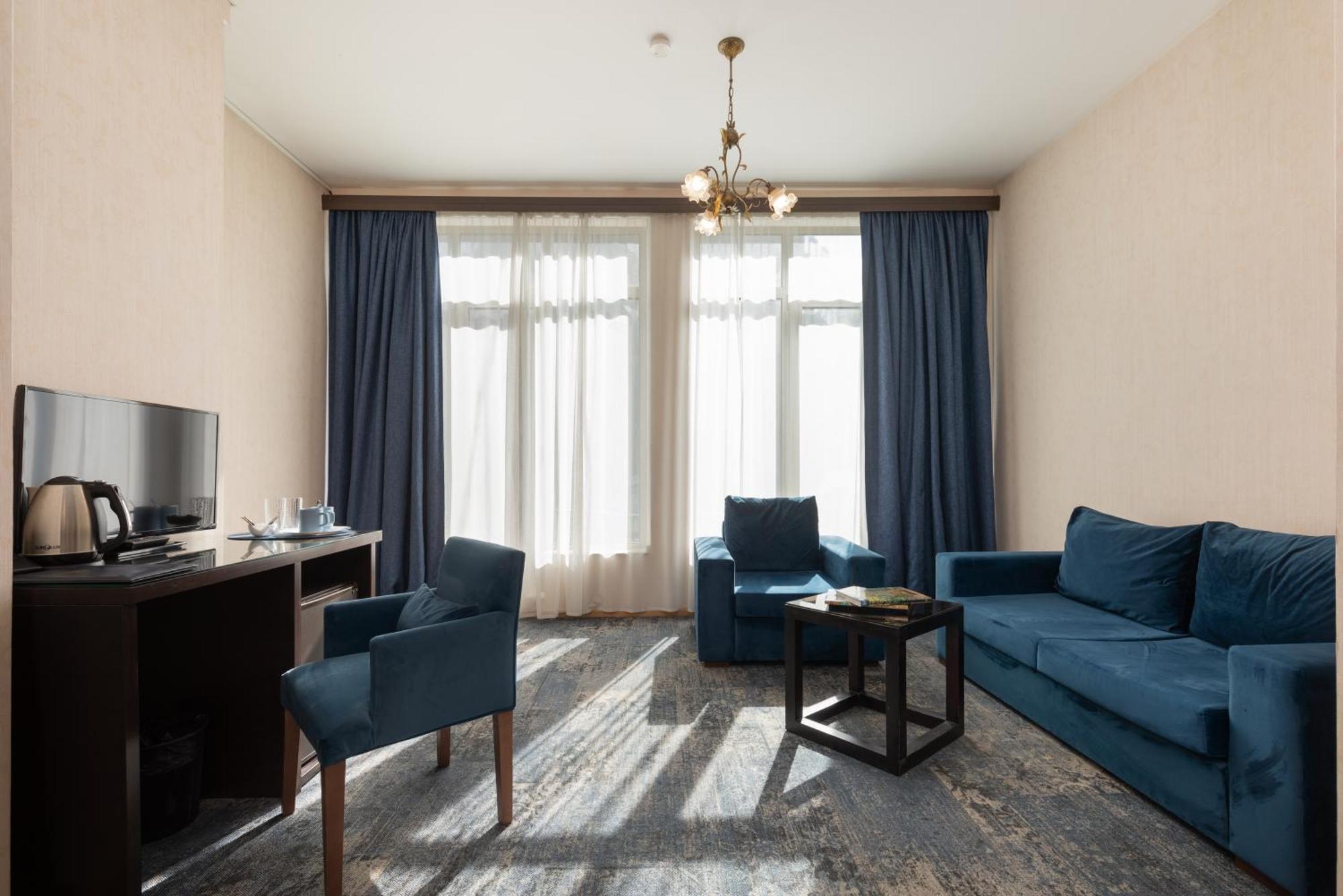 Hotel Bella Casa Тбилиси Екстериор снимка