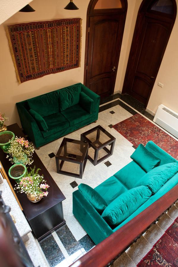 Hotel Bella Casa Тбилиси Екстериор снимка